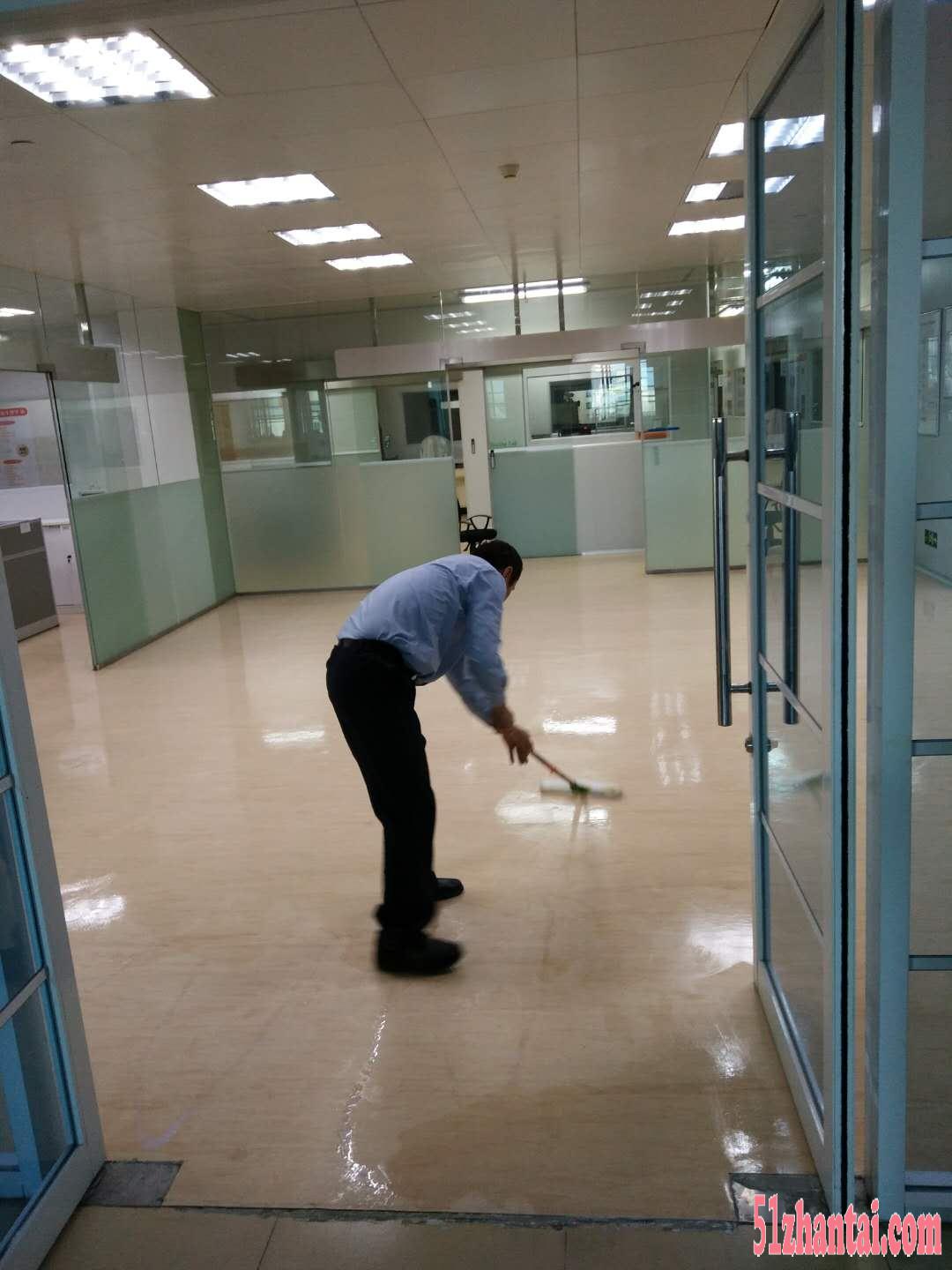 广州保洁公司，地板打蜡，地板抛光，地毯清洗-图1